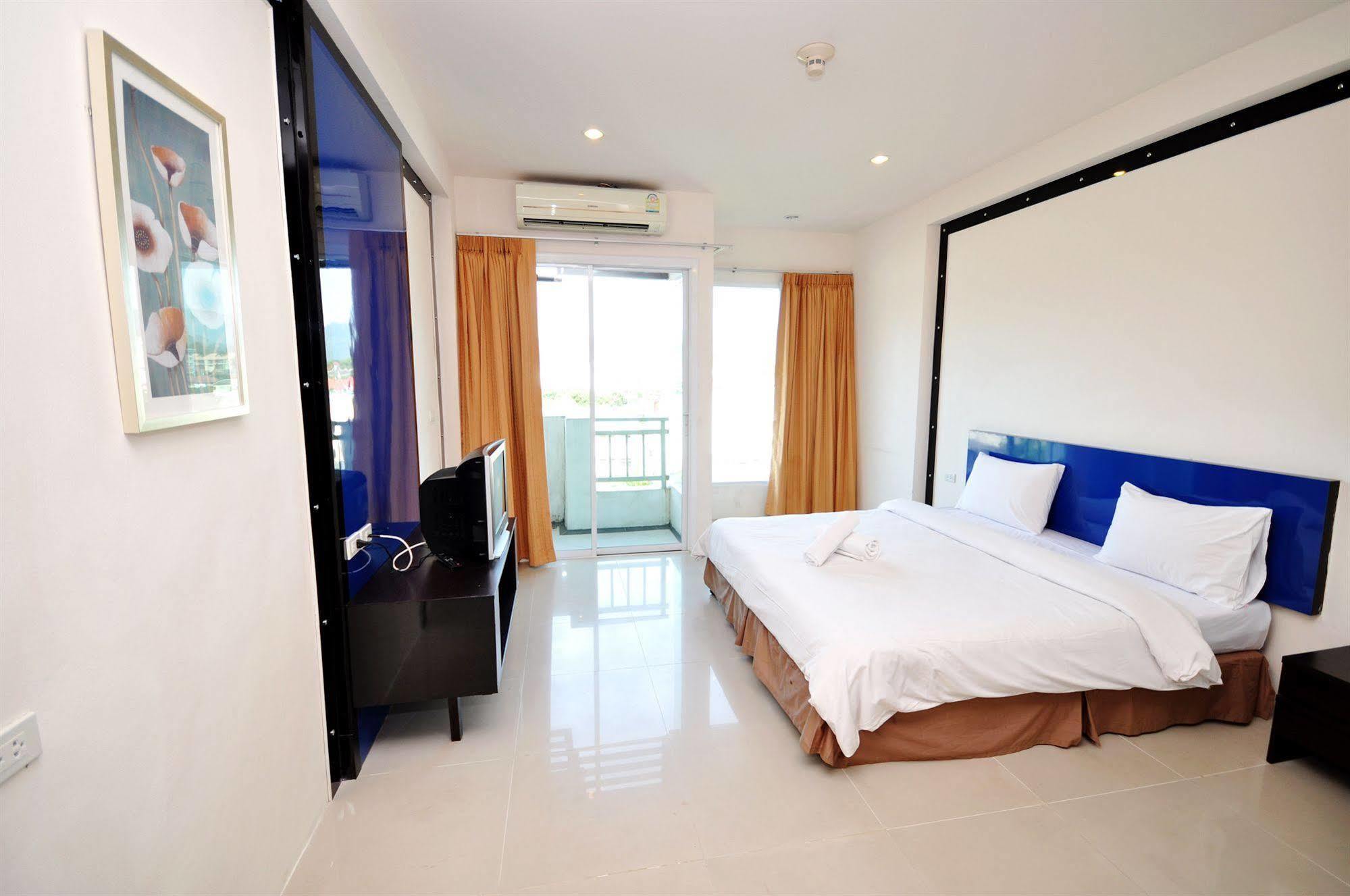 Oyo 792 Omsaga Phuket Hotel Exterior foto