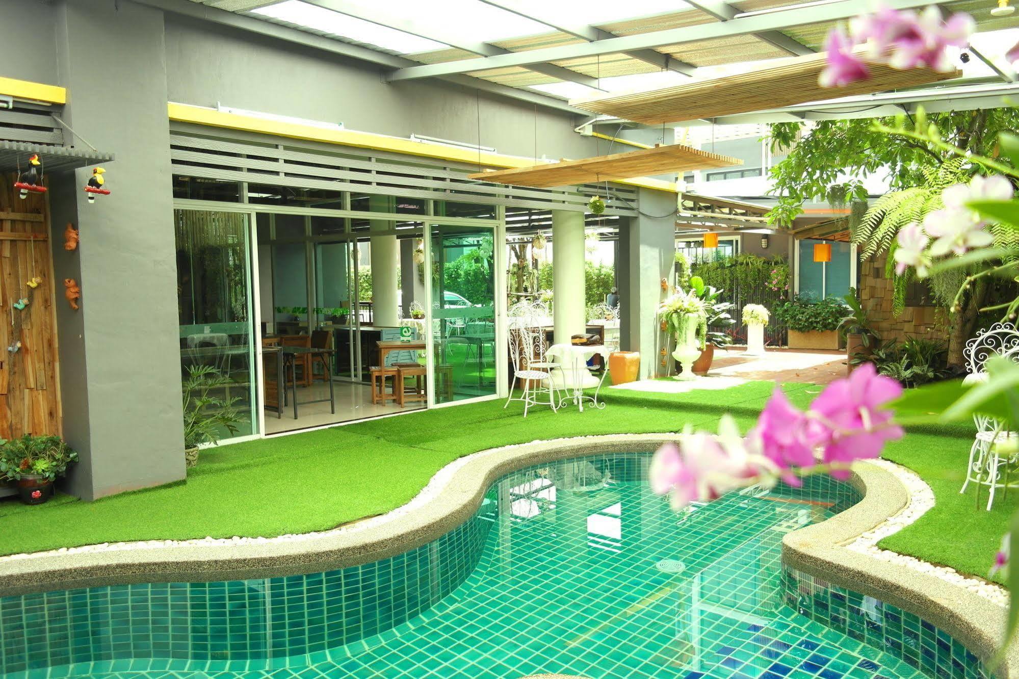 Oyo 792 Omsaga Phuket Hotel Exterior foto