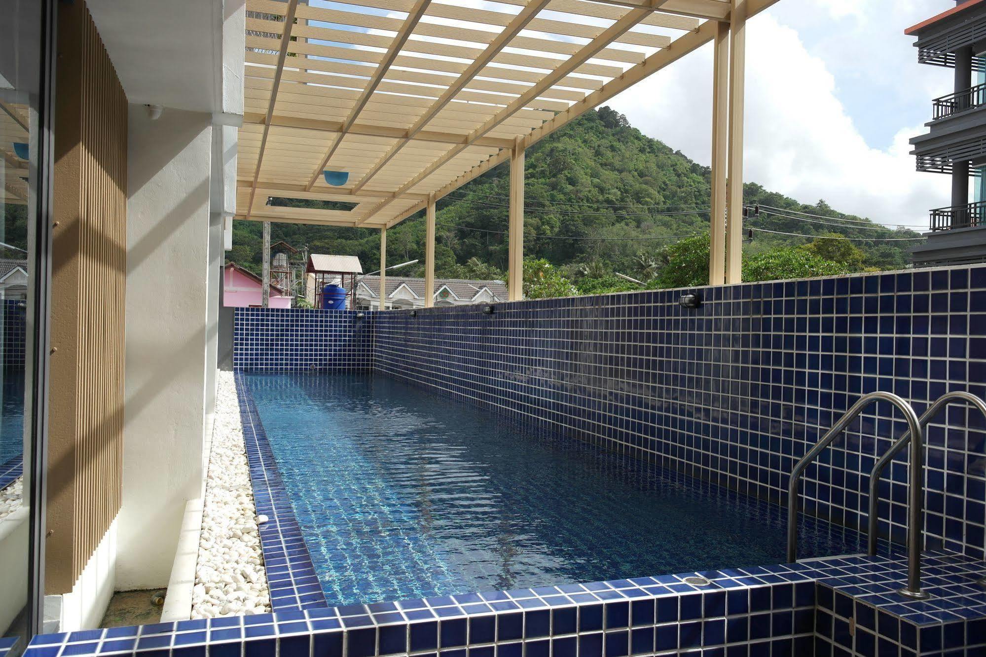 Oyo 792 Omsaga Phuket Hotel Exterior foto